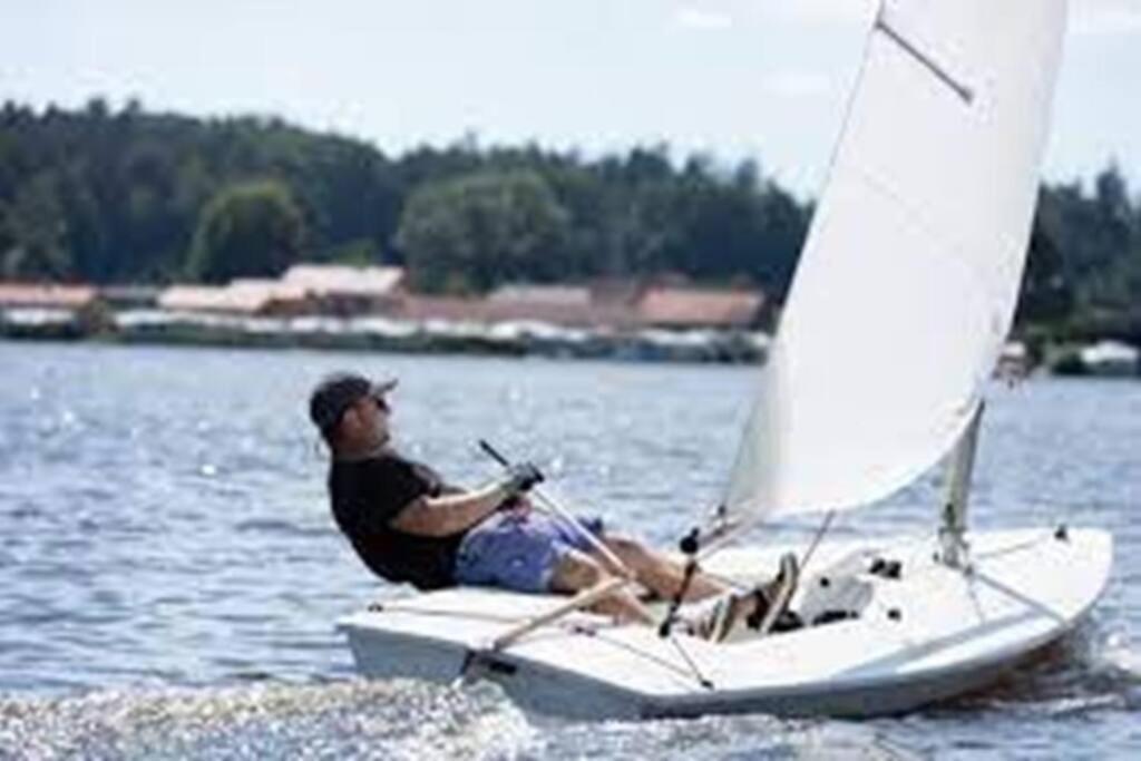 Bungalow Direkt Am See, Mit Eigenem Boot رودنغ المظهر الخارجي الصورة
