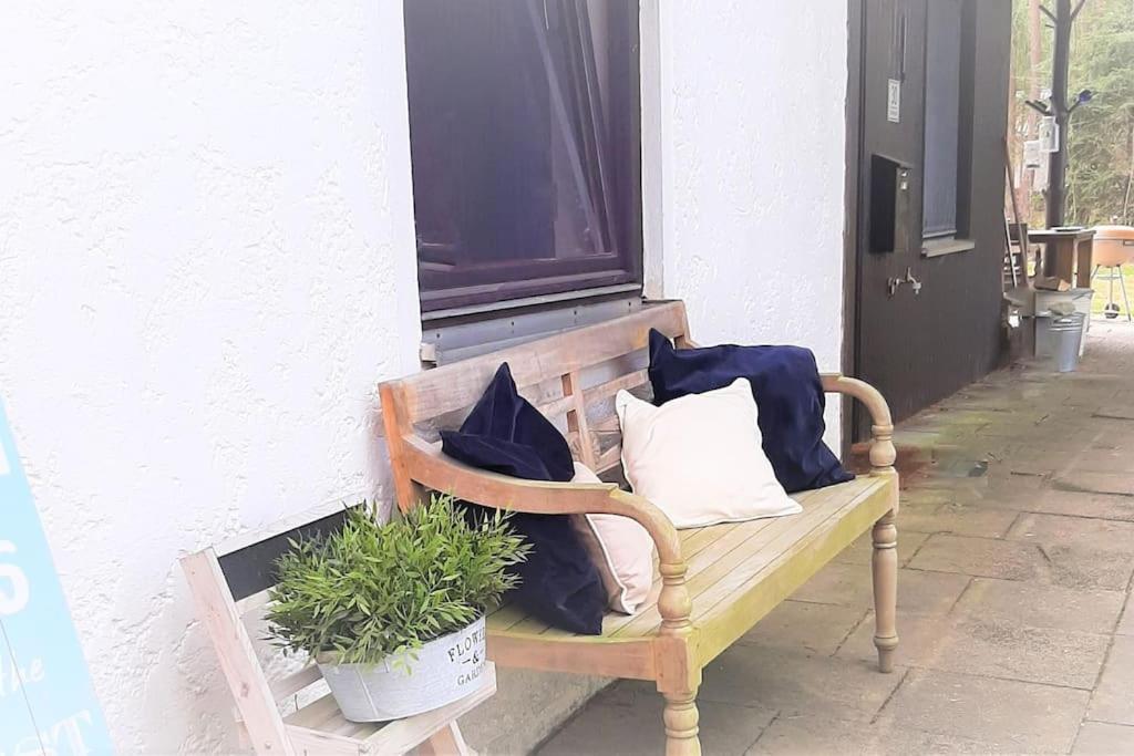 Bungalow Direkt Am See, Mit Eigenem Boot رودنغ المظهر الخارجي الصورة