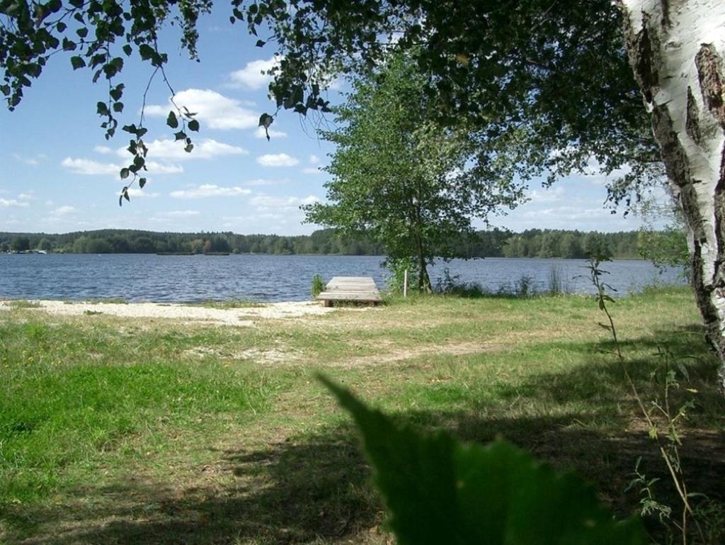 Bungalow Direkt Am See, Mit Eigenem Boot رودنغ المظهر الخارجي الصورة