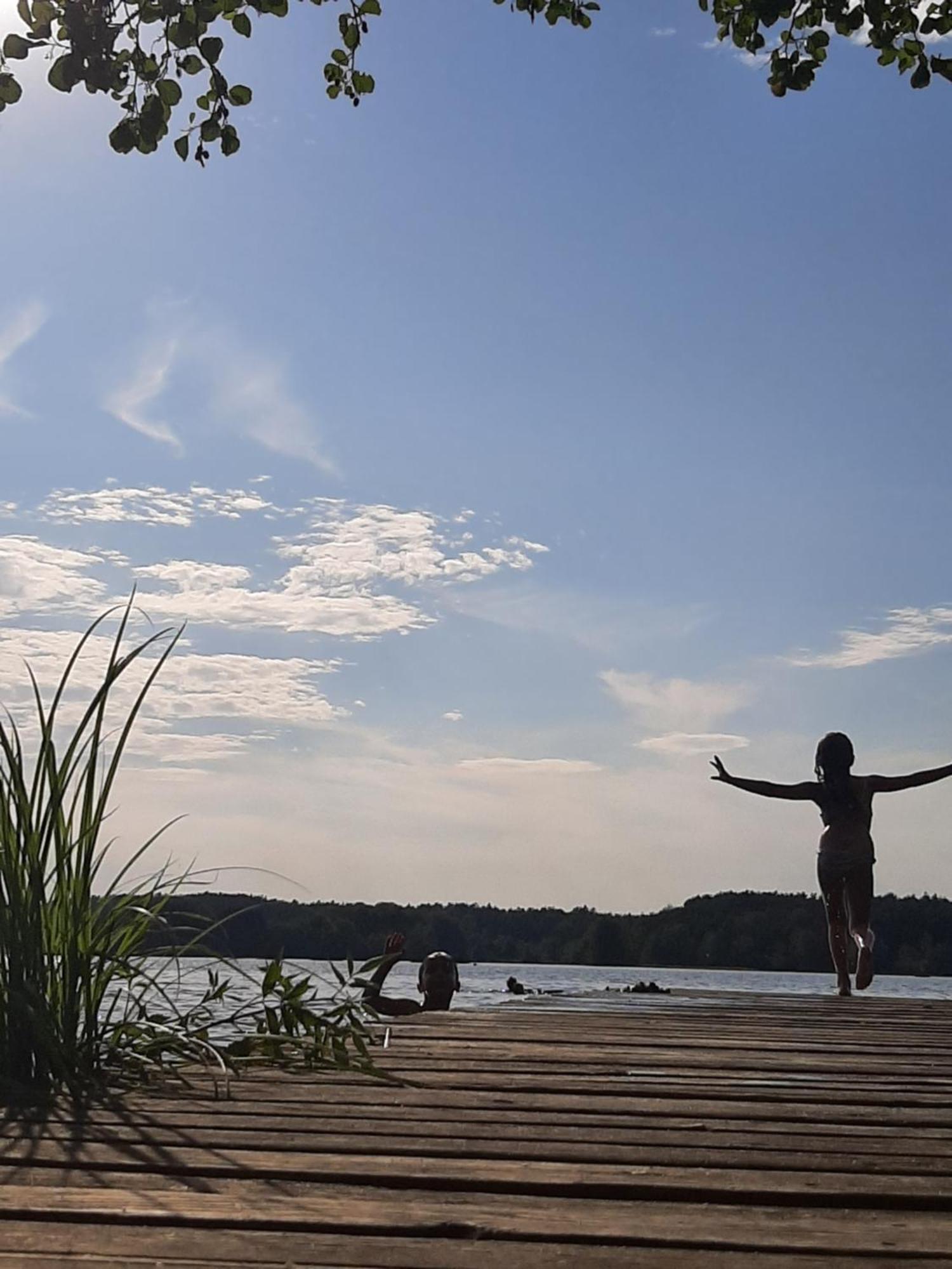 Bungalow Direkt Am See, Mit Eigenem Boot رودنغ المظهر الخارجي الصورة